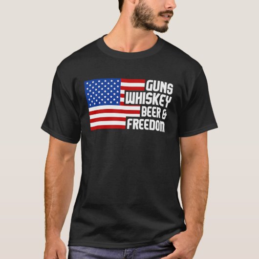 T-shirt Guns Whiskey Beer Freedom 2e Amendement Drapeau Pa (Devant)