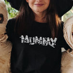 T-shirt Halloween Famille Matching Funny Maman maman maman<br><div class="desc">Joyeux Halloween tout le monde ! Es-tu prêt à faire connaître l'esprit d'Halloween ? Ces drôles de thèmes Halloween pour les couples et les familles sont le meilleur moyen de s'impliquer dans les nuits d'horreur. Créez un visuel unifié et réconfortant, votre famille présentant son style éffrayant ensemble. Prenez la magie...</div>