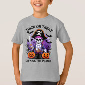T-shirt Halloween Pirate Trick or Treat or Walk the Plank (Devant)