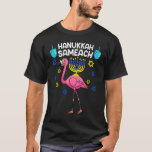 T-shirt Hanoukka Menorah Flamant rose Funny Chanukah juif<br><div class="desc">Hanoukka Menorah Flamant rose Drôle Chanoukah Juif.</div>