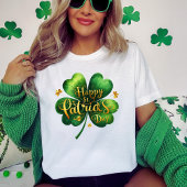 T-shirt Happy St Patrick's Day pour le Clover à quatre feu