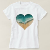T-shirt Heart-Shaped Ocean Waves, Romantic Beach Vibes (Design devant)