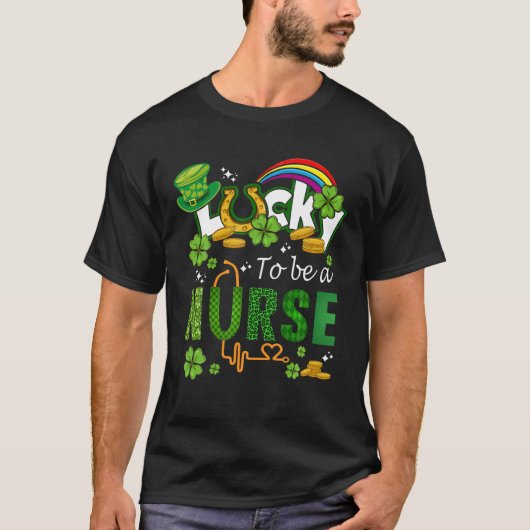T-shirt Heureux D'Être Une Infirmière Shamrock Irlandaise (Devant)