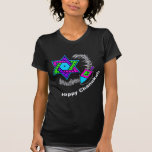 T-shirt heureux d'obscurité de Chanukah<br><div class="desc">Un Chanukah heureux à tous avec ces étoile et dreidel juifs.</div>
