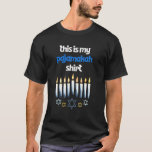 T-shirt Heureux Hanoukka Dreidels Parti juif Chanukah Cand<br><div class="desc">Heureux Hanoukka Dreidels à la bougie du parti juif Chanukah.</div>