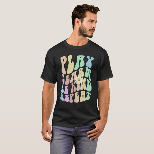 T-shirt Hippie PLAY LEARN BE KIND REPEAT Retro Stop Bullyi (Devant entier)