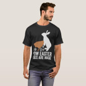 T-shirt How Easter Eggs Are Made  Chicken Bunny Adult Men  (Devant entier)