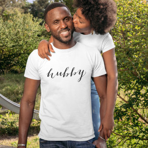 T-shirt Hubby moderne noir Script Mens blancs
