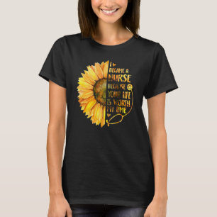T-shirt I Camcams A Nurse Because Your Life Is Worth My Ti