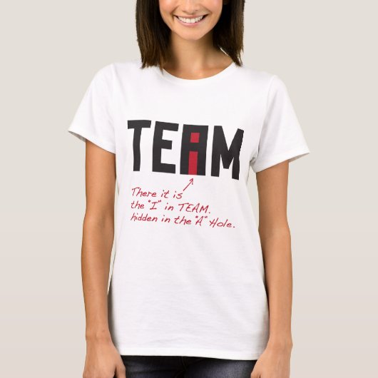 T-shirt I dans l'équipe - là elle est cachée dans un trou (Devant)