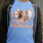 T-shirt I Love My Girlfriend Retro<br><div class="desc">Vous recherchez un cadeau unique et romantique ? Regardez pas plus loin que cette coutume I Love My Girlfriend chemise photo ! Il suffit de télécharger une photo de vous-même, et nous l'imprimerons sur une chemise pour vous. Cette chemise est parfaite pour les anniversaires, la Saint-Valentin ou toute autre occasion...</div>