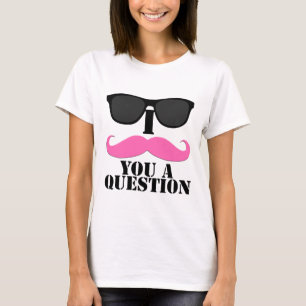T-shirt I moustache vous un rose de question avec des
