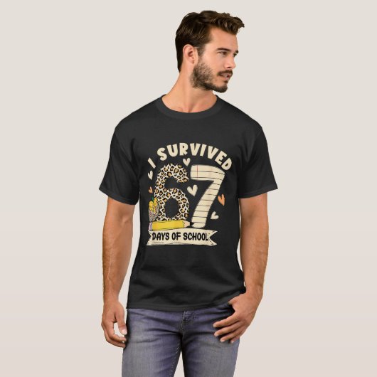 T-shirt I Survived 67 Days Of School Funny Leopard Student (Devant entier)