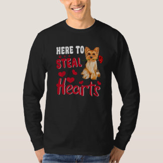 T-shirt Ici pour voler les cœurs Chien Yorkshire Terrier V
