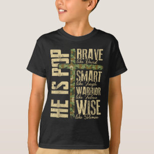 T-shirt Il est un père camouflé religieux pour la fête des