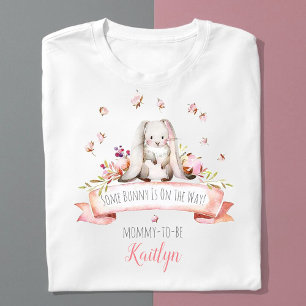 T-shirt Il Y A Du Lapin Sur Le Chemin ! Baby shower de Pâq