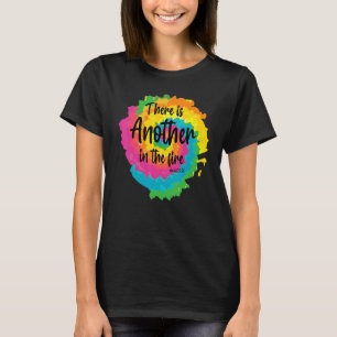 T-shirt Il Y En A Un Autre Dans L'Écriture De Feu Religieu
