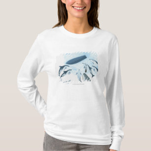 T-shirt Illustration des dauphins regardant un bateau