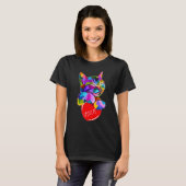 T-shirt Image of kitten holding heart. (Devant entier)