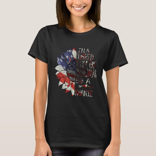 T-shirt In A World Full Of Granmas Be A nonnie american su (Devant)