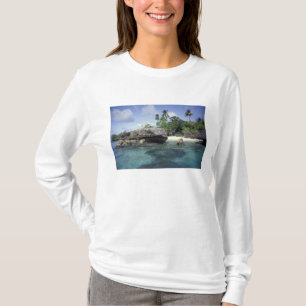T-shirt Indonésie. Formations rocheuses le long du rivage
