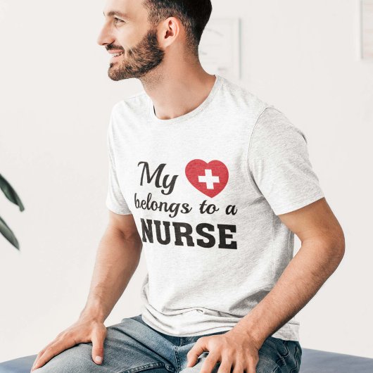 T-shirt Infirmière Coeur Appartient