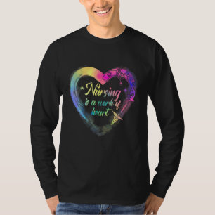 T-shirt Infirmière Est Une Oeuvre De Coeur Rn Er Infirmièr