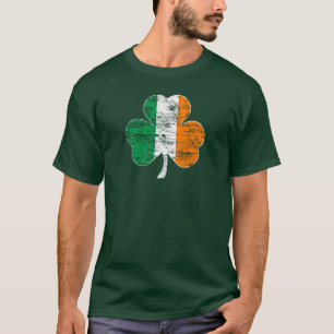 T-shirt irlandais fané de shamrock de drapeau