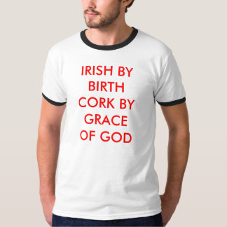 T-SHIRT IRLANDAIS PAR LE LIÈGE DE NAISSANCE PAR UN DIEU DE