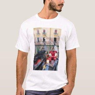 T-shirt Italie, Venise, Mise au point sélective de gondole