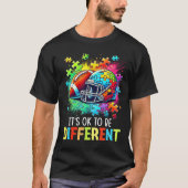 T-shirt It's Ok To Be Different Football Autism Awareness (Devant)