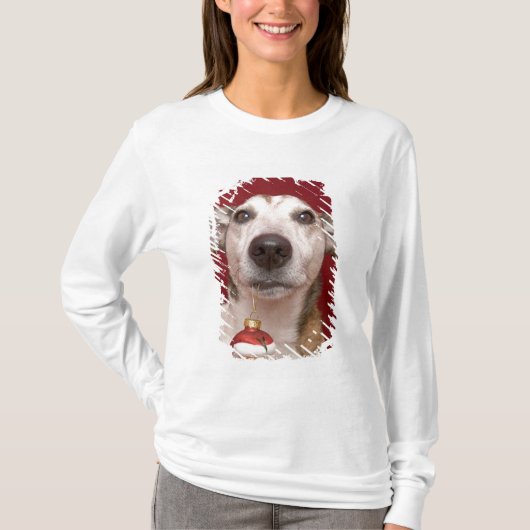 T-shirt Jack Russell Terrier tenant l'ornement de Noël (Devant)