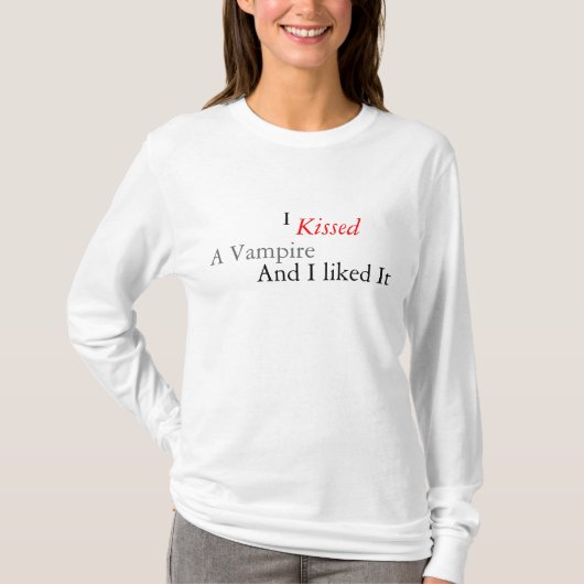T-shirt J'ai embrassé un vampire et je l'ai aimé (Devant)