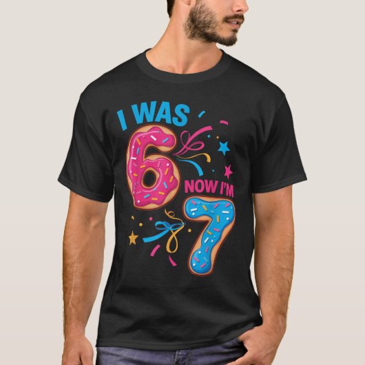 T-shirt J'ai eu 7 ans pour mon anniversaire J'avais 6 ans (Devant)