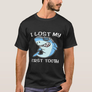 T-shirt J'Ai Perdu Mon Premier Équipement De Requin Pour 