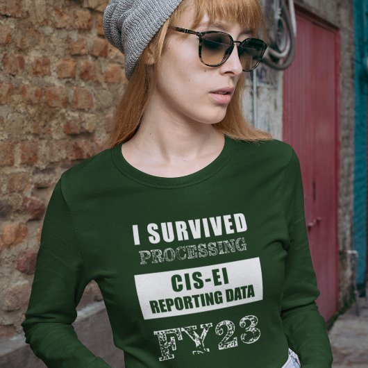 T-shirt J'ai survécu au traitement des données de reportin