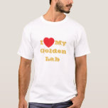 T-shirt J'aime mon Golden Lab<br><div class="desc">Chemise classique Homme en couleur blanche et texte en jaune doré et décontracté accessoire de mode de déclaration imprimé avec phrase de texte modèle personnalisable I ♥️ My Golden Yellow Lab sur Casquettes, Chemises et produits pour animaux de compagnie par TheFabricSeal imprimer sur demande shop à Zazzle.com #ZazzleMade https://www.zazzle.com/store/thefabricseal Confortable,...</div>