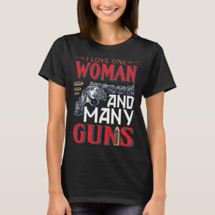 T-shirt J'aime une femme et beaucoup d'armes