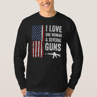 T-shirt J'aime une femme et plusieurs armes   Drapeau des 