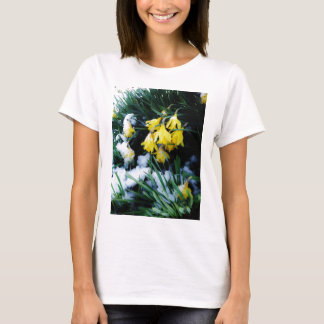 T-shirt Jaune Daffodils fleurs dans la neige
