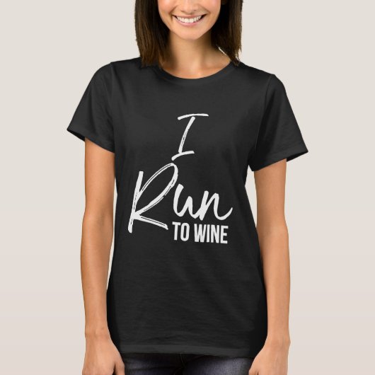 T-shirt Je cours au vin chemise amusante mignonne alcool r (Devant)