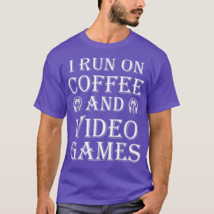 T-shirt Je cours sur le café et jeux vidéo amusants Jeux v