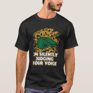 T-shirt Je Juge Silencieusement Votre Humour D'Entraîneur