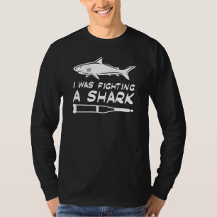 T-shirt Je me battais contre un requin Os brisés