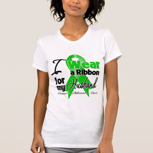 T-shirt Je porte un ruban vert pour mon mari (Devant)