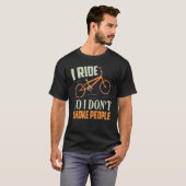 T-shirt Je roule donc je n'étouffe pas les gens à vélo (Devant entier)
