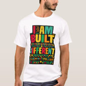 T-shirt Je suis construit différemment Typographie Rétro (Devant)