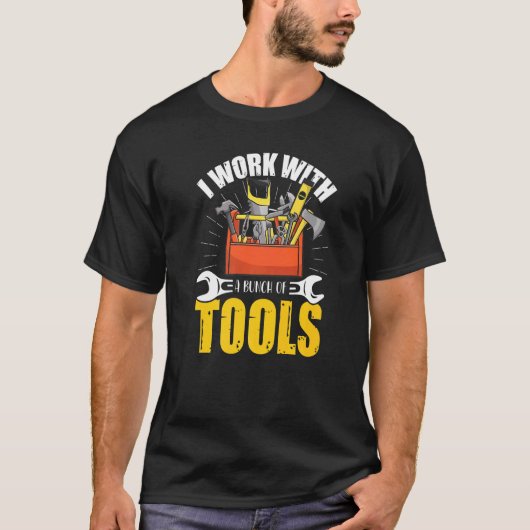 T-shirt Je Travaille Avec Un Ensemble D'Outils Mécanique H (Devant)