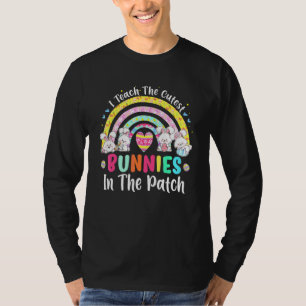 T-shirt J'Enseigne Des Lapins Cutest Dans Le Patch Rainbow