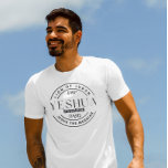 T-SHIRT JESUS<br><div class="desc">Yeshua Hamashiach Jésus est le T-shirt Messie,  Le Roi arrive. T Shirt ; en calligraphie mixte et typographie minimaliste. Ce design de foi moderne et tendance est le cadeau parfait et la déclaration chrétienne. #religion chrétienne #écritures #foi #bible #Jésus #Yeshua #YeshuaHamashiach #JésusMessie</div>